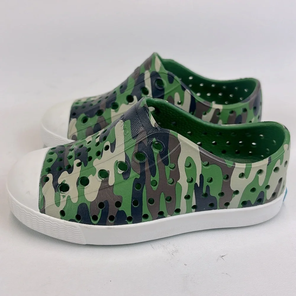 NATIVE Jefferson SlipOn Waterproof Shoes Camo Size C7